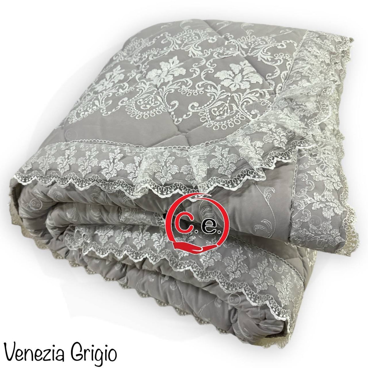 Trapunta/Piumone Venezia Coconuda ricamata con pizzo rebrodè 2 cuscini arredo coordinati