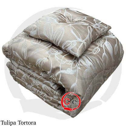 Trapunta/Piumone Tulipa in morbido raso jacquard con cuscino arredo coordinato